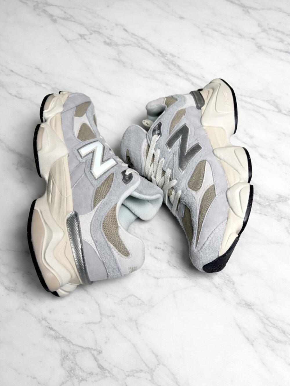 New Balance 9060's White Brand New Size 9 - Picture 4 of 6